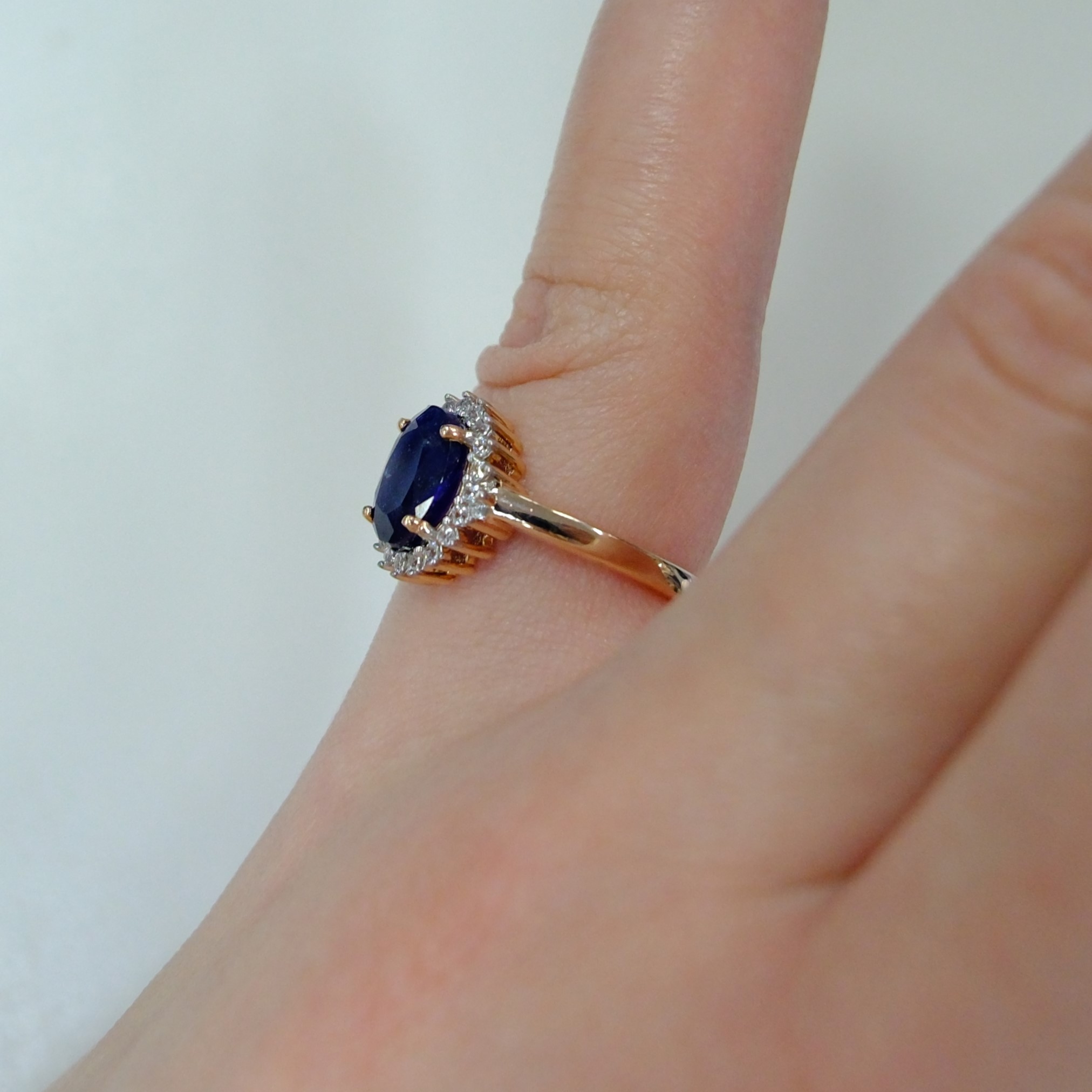 Серебряное кольцо с сапфиром